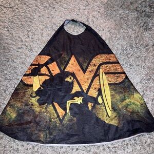 HTF Wonder Woman Cape exclusively for Six Flags kids youth adult superhero